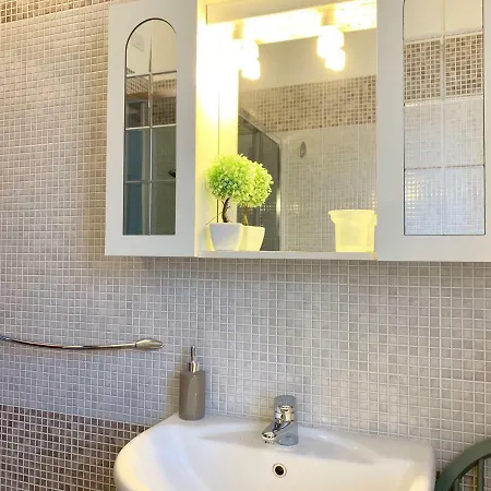 Sanpietroburgo 20 Apartman *